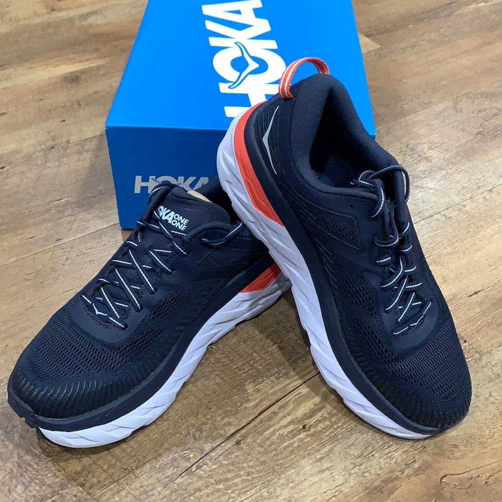 Womens hoka bondi 7 running shoes size 9